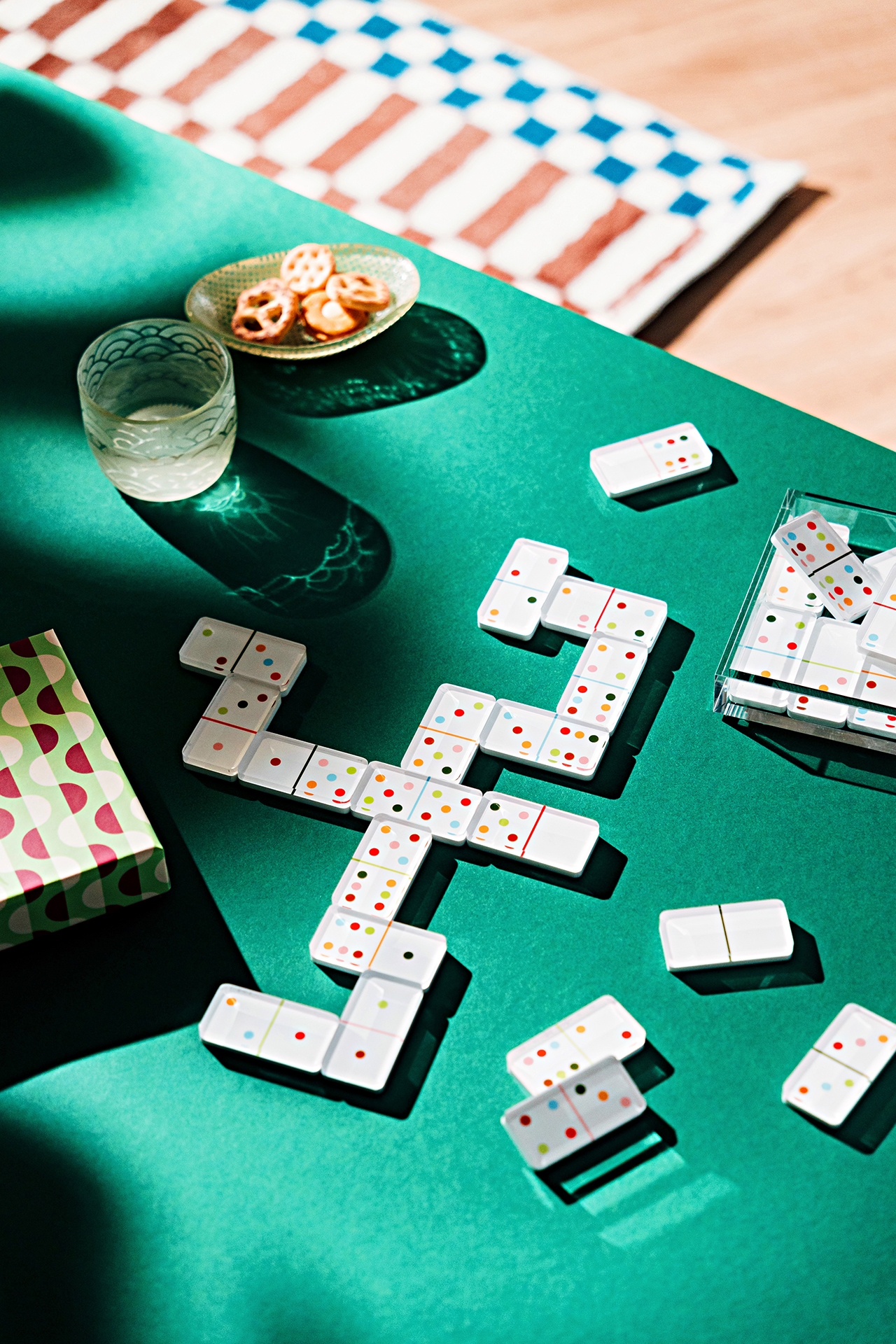 Domino.jpg